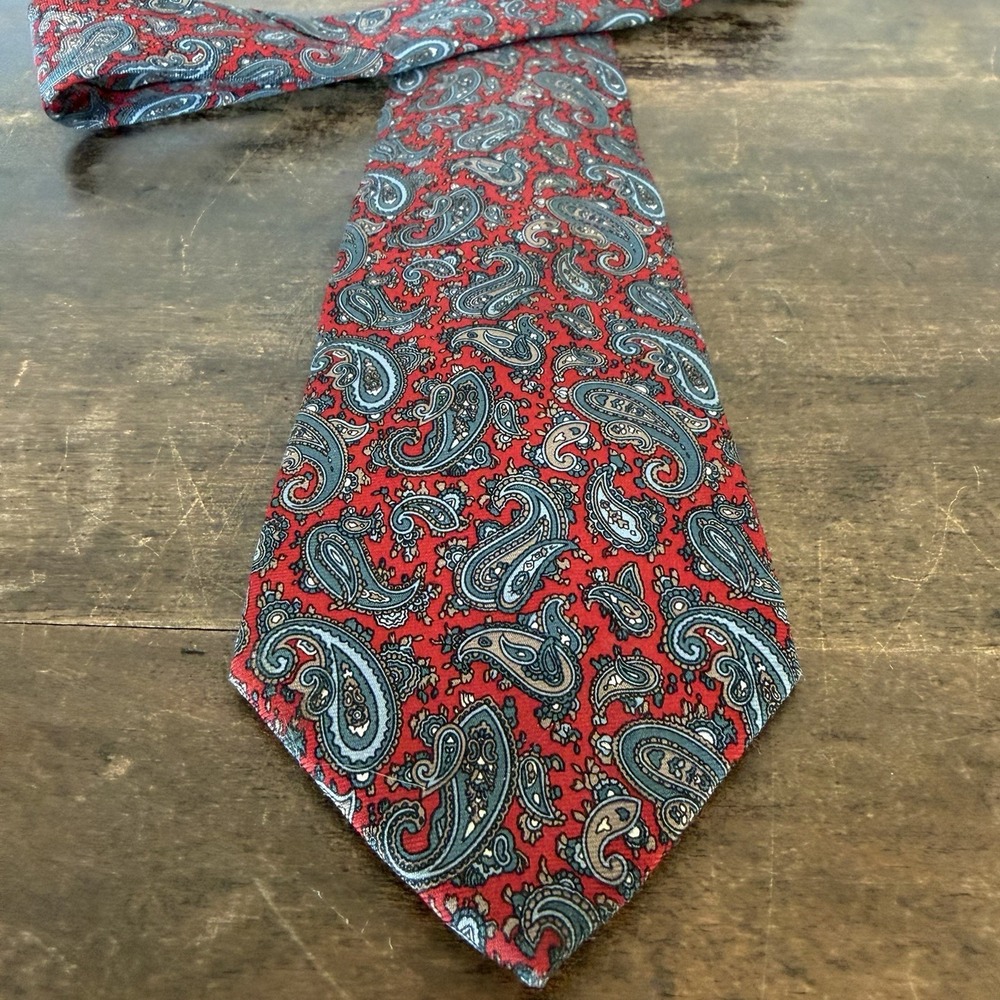 Christian Dior Tie, 100% Silk, Red And Blue Paisley - Picture 3 of 5